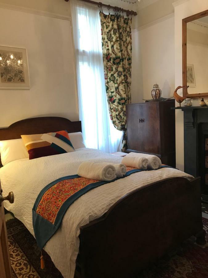Holmewood Homestay ลอนดอน ภายนอก รูปภาพ